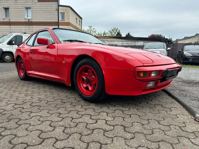 Porsche 944 H-Kennzeichen, Rot, Baujahr 1983